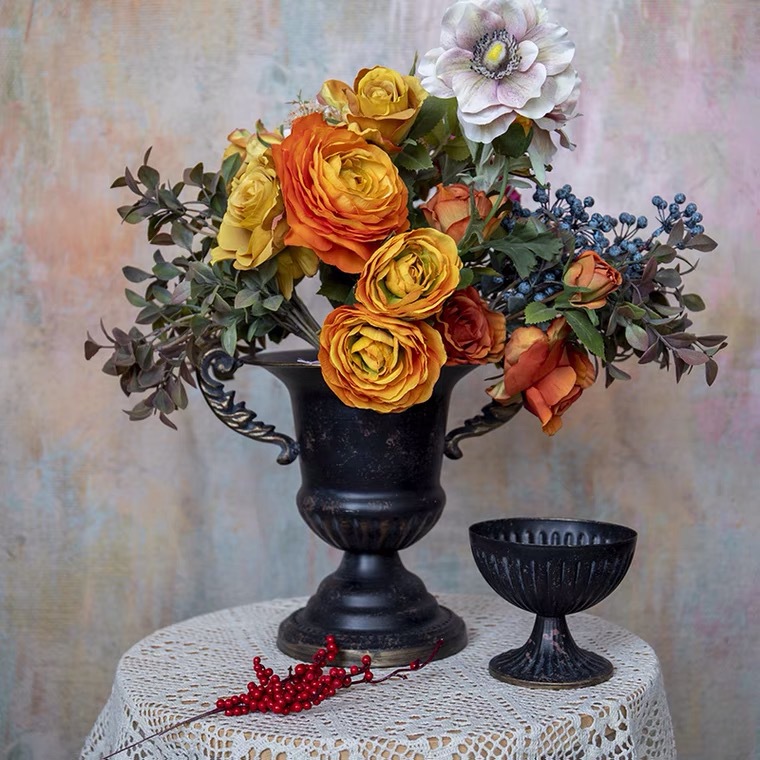 Vaso de Metal Vintage American - Centerpiece Vase Tall avaliação e preço