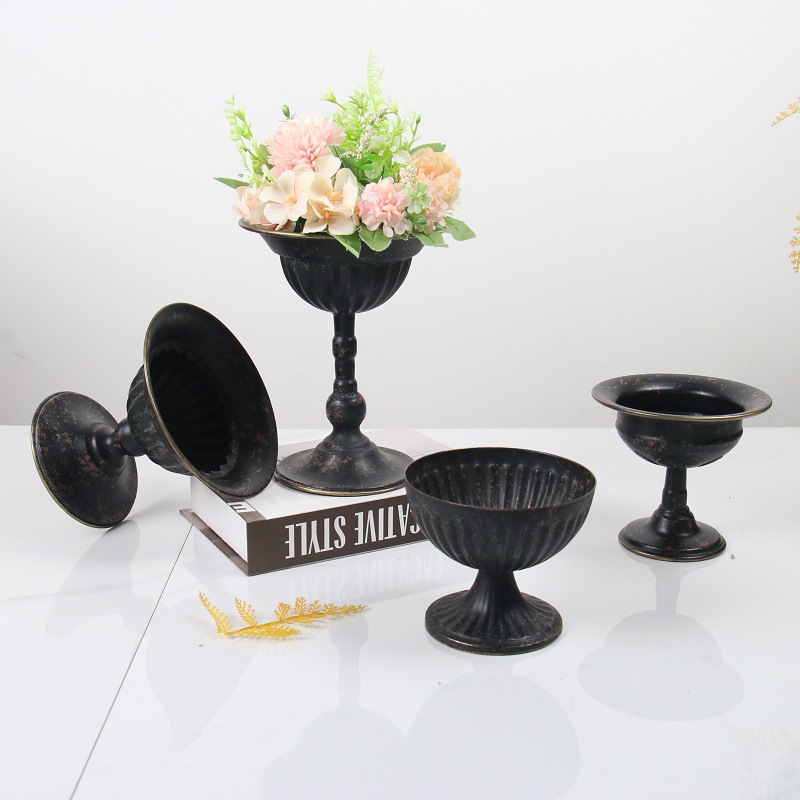 Vaso de Metal Vintage American - Centerpiece Vase Tall avaliação e preço